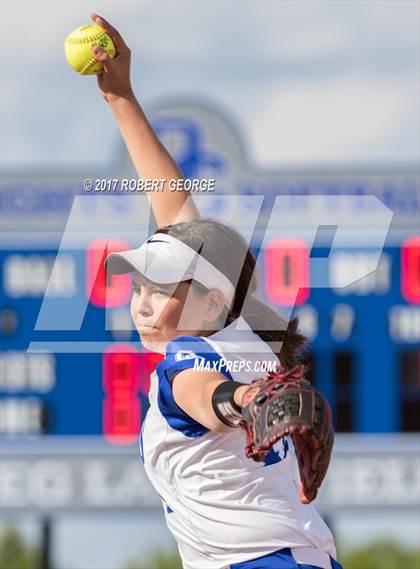 Thumbnail 2 in Muskego vs Oak Creek (WIAA Division 1 Sectional Semifinal) photogallery.