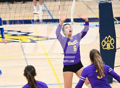 Thumbnail 2 in Dos Palos vs Minarets (Sunnyside Invitational) photogallery.