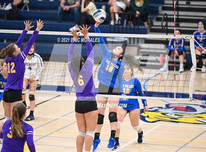 Thumbnail 2 in Dos Palos vs Minarets (Sunnyside Invitational) photogallery.