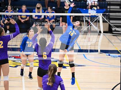 Thumbnail 3 in Dos Palos vs Minarets (Sunnyside Invitational) photogallery.