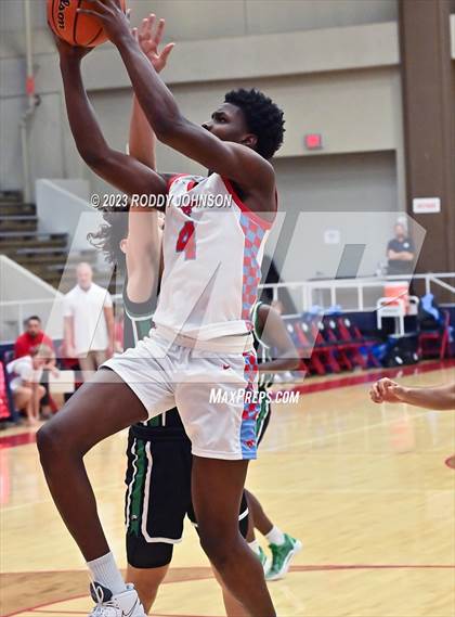 Thumbnail 2 in Pasadena vs. Pearce (McDonald's Texas Invitational) photogallery.