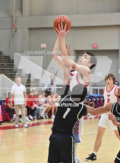 Thumbnail 2 in Pasadena vs. Pearce (McDonald's Texas Invitational) photogallery.