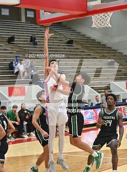Thumbnail 2 in Pasadena vs. Pearce (McDonald's Texas Invitational) photogallery.