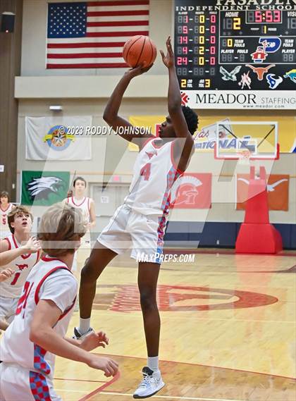 Thumbnail 2 in Pasadena vs. Pearce (McDonald's Texas Invitational) photogallery.