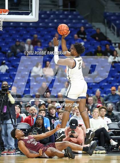Thumbnail 2 in Oak Cliff Faith Family Academy vs. Silsbee (UIL 4A State Semifinal) photogallery.