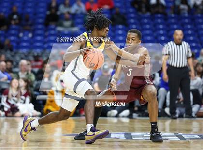 Thumbnail 3 in Oak Cliff Faith Family Academy vs. Silsbee (UIL 4A State Semifinal) photogallery.