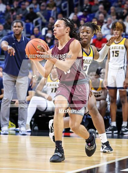 Thumbnail 1 in Oak Cliff Faith Family Academy vs. Silsbee (UIL 4A State Semifinal) photogallery.