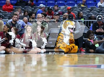 Thumbnail 2 in Oak Cliff Faith Family Academy vs. Silsbee (UIL 4A State Semifinal) photogallery.