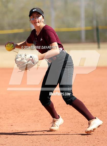 Thumbnail 1 in Mountain Ridge vs. Youngker (Sunrise Mountain Invitational) photogallery.