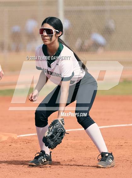 Thumbnail 2 in Mountain Ridge vs. Youngker (Sunrise Mountain Invitational) photogallery.