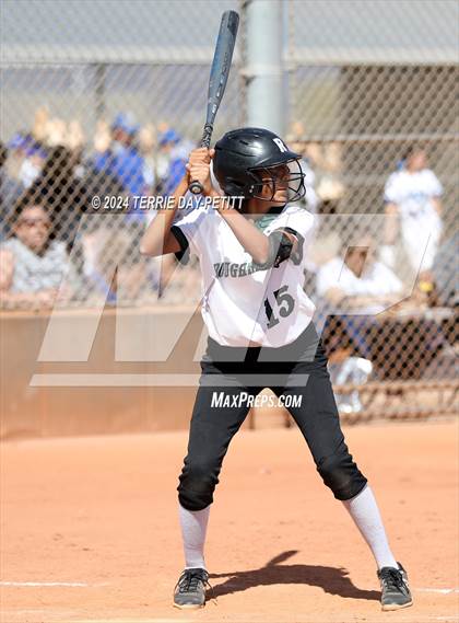 Thumbnail 2 in Mountain Ridge vs. Youngker (Sunrise Mountain Invitational) photogallery.