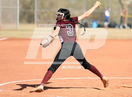 Thumbnail 2 in Mountain Ridge vs. Youngker (Sunrise Mountain Invitational) photogallery.