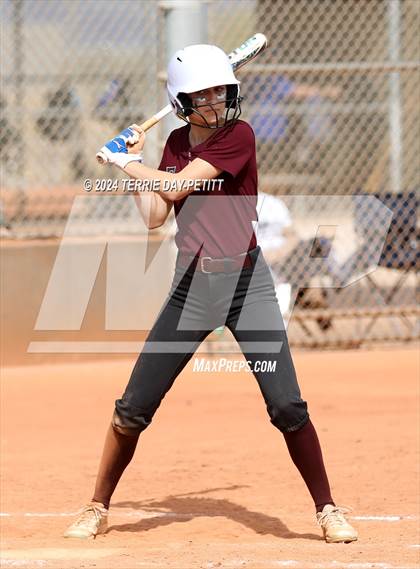 Thumbnail 3 in Mountain Ridge vs. Youngker (Sunrise Mountain Invitational) photogallery.