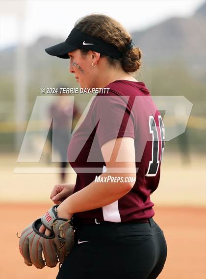 Thumbnail 2 in Mountain Ridge vs. Youngker (Sunrise Mountain Invitational) photogallery.