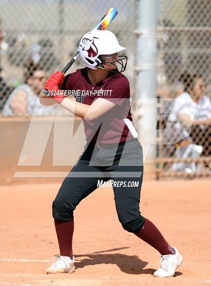 Thumbnail 2 in Mountain Ridge vs. Youngker (Sunrise Mountain Invitational) photogallery.