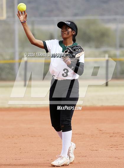 Thumbnail 3 in Mountain Ridge vs. Youngker (Sunrise Mountain Invitational) photogallery.