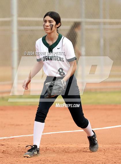 Thumbnail 3 in Mountain Ridge vs. Youngker (Sunrise Mountain Invitational) photogallery.