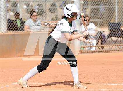 Thumbnail 3 in Mountain Ridge vs. Youngker (Sunrise Mountain Invitational) photogallery.