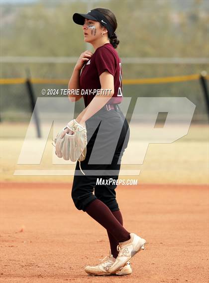 Thumbnail 3 in Mountain Ridge vs. Youngker (Sunrise Mountain Invitational) photogallery.