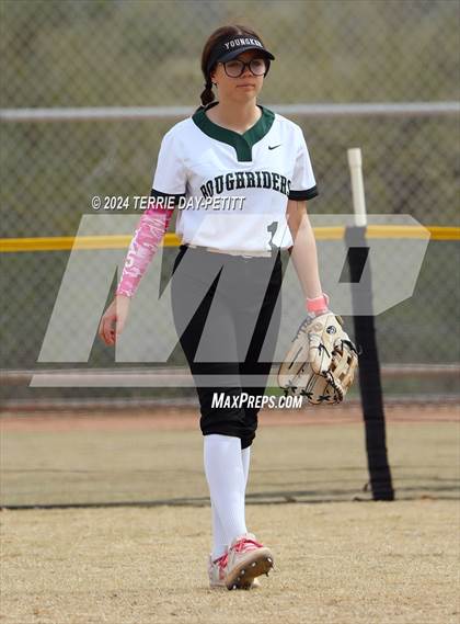 Thumbnail 3 in Mountain Ridge vs. Youngker (Sunrise Mountain Invitational) photogallery.
