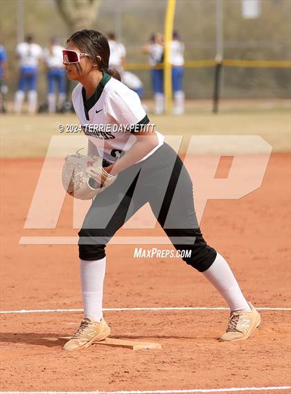 Thumbnail 3 in Mountain Ridge vs. Youngker (Sunrise Mountain Invitational) photogallery.