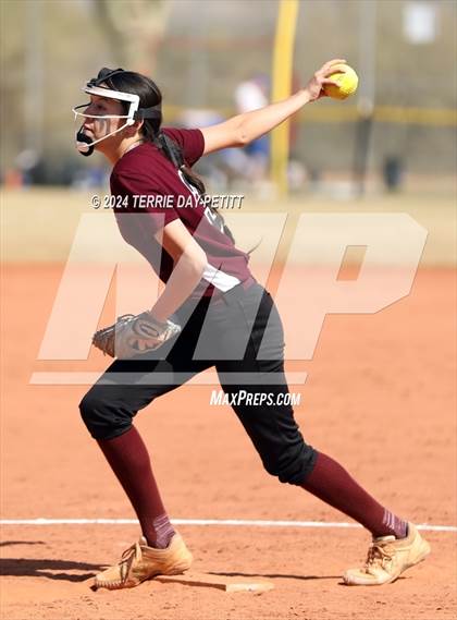 Thumbnail 2 in Mountain Ridge vs. Youngker (Sunrise Mountain Invitational) photogallery.