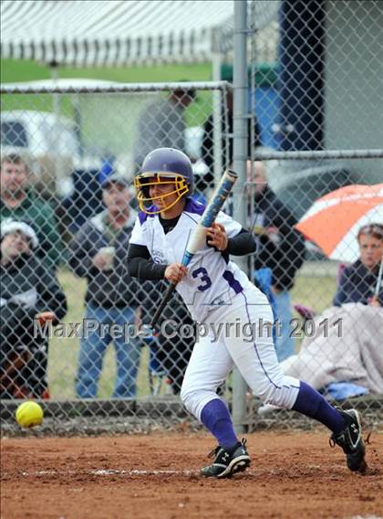 Thumbnail 1 in Oliver Springs vs. Sweetwater (AC Invitational) photogallery.