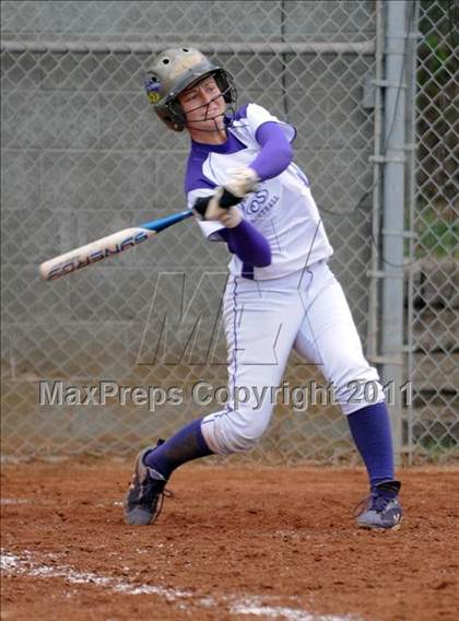 Thumbnail 3 in Oliver Springs vs. Sweetwater (AC Invitational) photogallery.