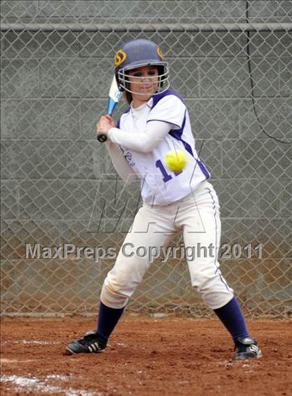 Thumbnail 3 in Oliver Springs vs. Sweetwater (AC Invitational) photogallery.