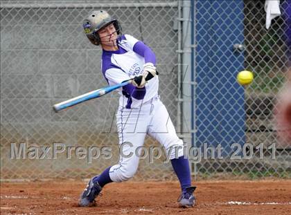 Thumbnail 3 in Oliver Springs vs. Sweetwater (AC Invitational) photogallery.