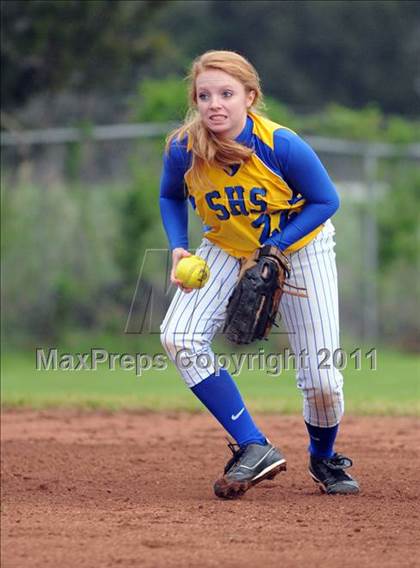 Thumbnail 1 in Oliver Springs vs. Sweetwater (AC Invitational) photogallery.