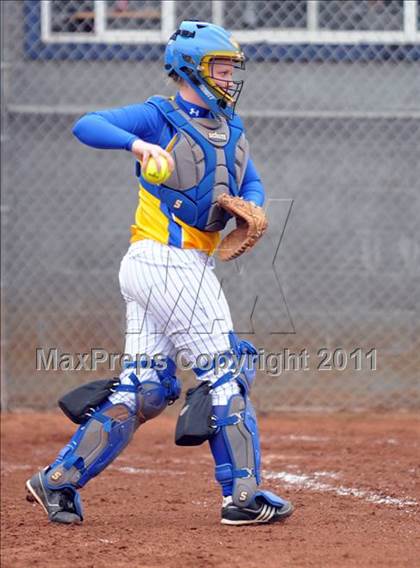 Thumbnail 1 in Oliver Springs vs. Sweetwater (AC Invitational) photogallery.