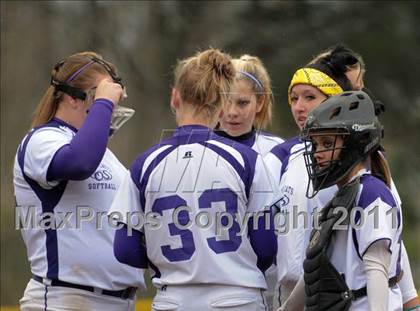 Thumbnail 1 in Oliver Springs vs. Sweetwater (AC Invitational) photogallery.