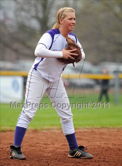 Thumbnail 2 in Oliver Springs vs. Sweetwater (AC Invitational) photogallery.