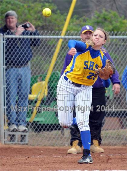Thumbnail 1 in Oliver Springs vs. Sweetwater (AC Invitational) photogallery.