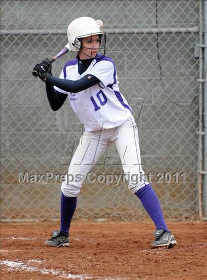 Thumbnail 3 in Oliver Springs vs. Sweetwater (AC Invitational) photogallery.