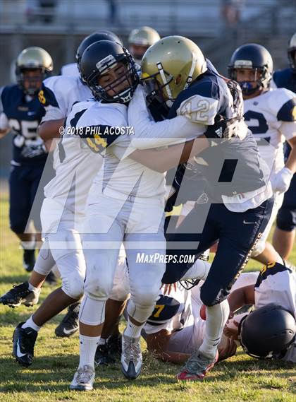 Thumbnail 2 in Wilson vs Franklin photogallery.