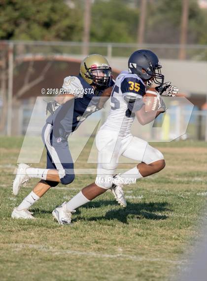 Thumbnail 3 in Wilson vs Franklin photogallery.
