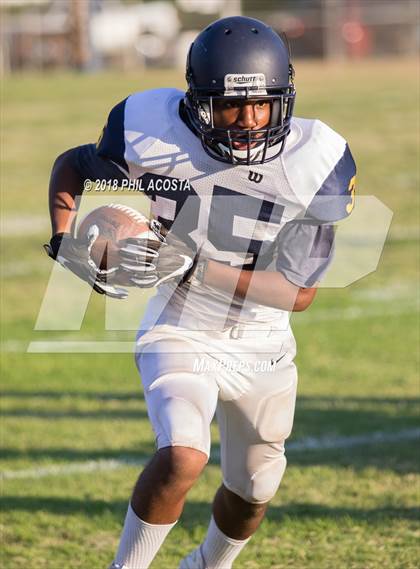 Thumbnail 3 in Wilson vs Franklin photogallery.
