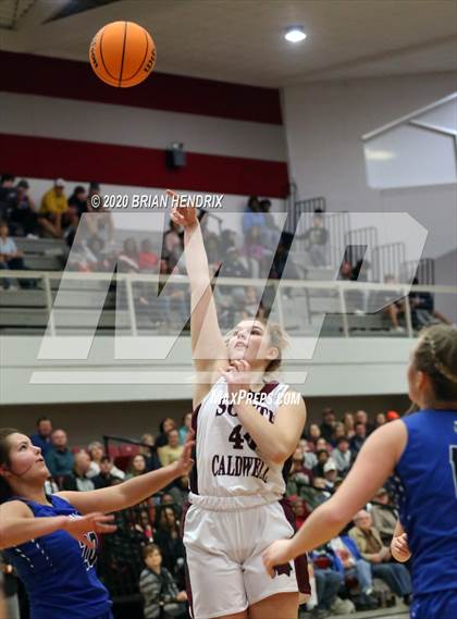 Thumbnail 3 in South Caldwell vs. Maiden (Dick's Sporting Goods Classic Day 1) photogallery.