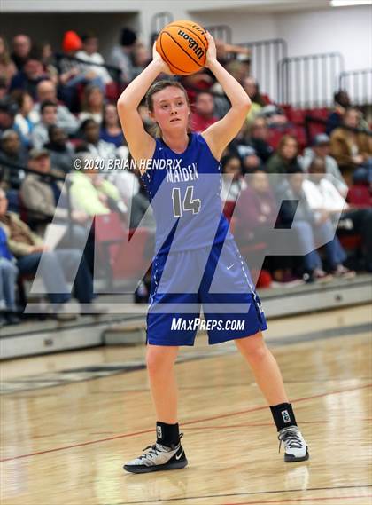 Thumbnail 2 in South Caldwell vs. Maiden (Dick's Sporting Goods Classic Day 1) photogallery.