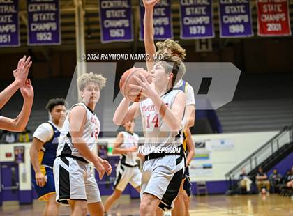 Thumbnail 2 in Wapahani vs Delta (Muncie Central City Invitational) photogallery.