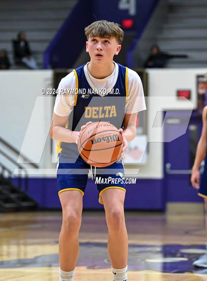 Thumbnail 3 in Wapahani vs Delta (Muncie Central City Invitational) photogallery.