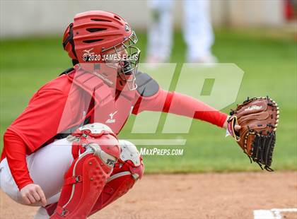 Thumbnail 1 in Lorena vs. Groesbeck (Scrimmage) photogallery.