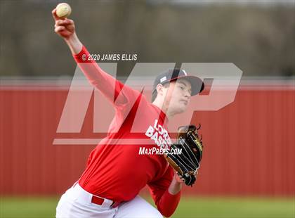Thumbnail 2 in Lorena vs. Groesbeck (Scrimmage) photogallery.