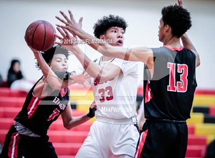 Thumbnail 2 in Etiwanda vs Santa Clarita Christian photogallery.