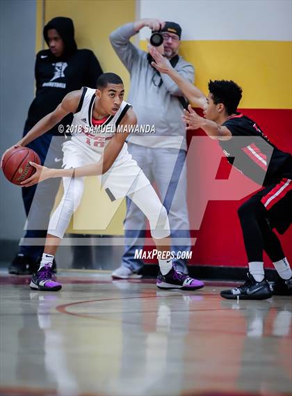 Thumbnail 2 in Etiwanda vs Santa Clarita Christian photogallery.