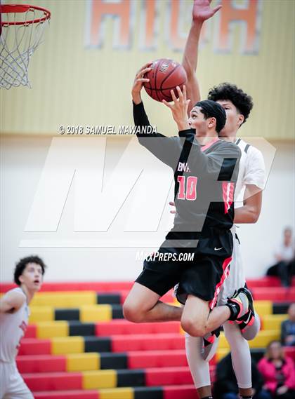 Thumbnail 2 in Etiwanda vs Santa Clarita Christian photogallery.