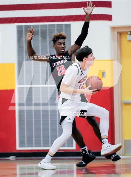 Thumbnail 3 in Etiwanda vs Santa Clarita Christian photogallery.