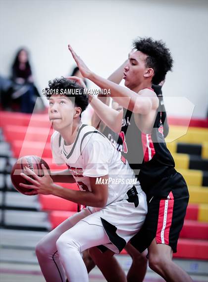 Thumbnail 1 in Etiwanda vs Santa Clarita Christian photogallery.